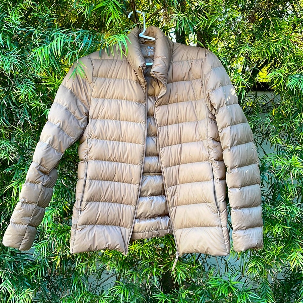 Uniqlo packable lightweight down jacket